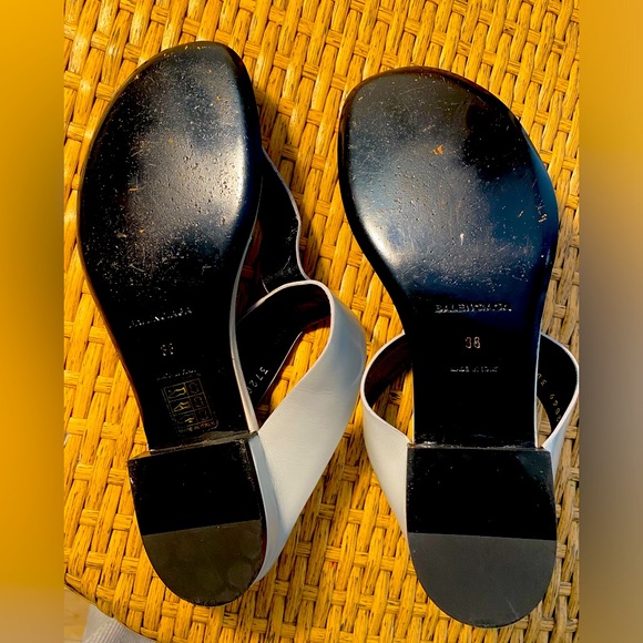 Balenciaga Gray T-Strap Studded Agneau Leather Flat Sandals Sz 38 - Picture 4 of 7